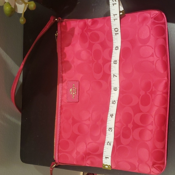 ❣️💫MARK DOWN💫❣️ Coach Hot Pink Bag - Picture 9 of 13